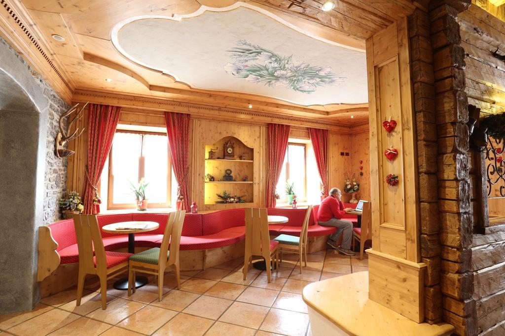 Albergo Centrale Forni di Sopra Εξωτερικό φωτογραφία