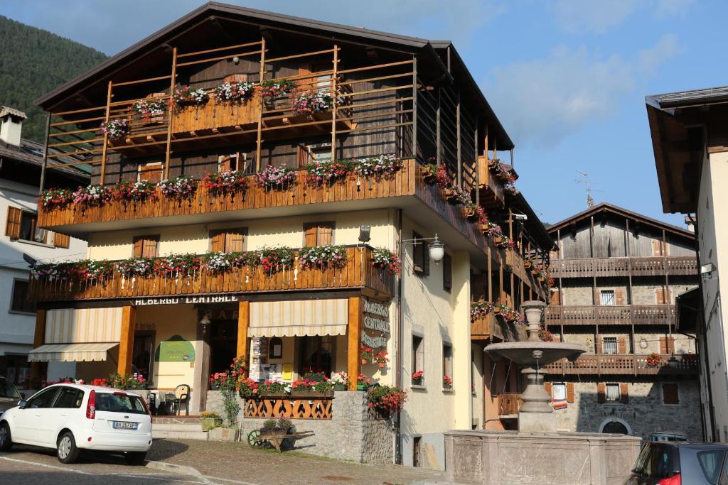 Albergo Centrale Forni di Sopra Εξωτερικό φωτογραφία