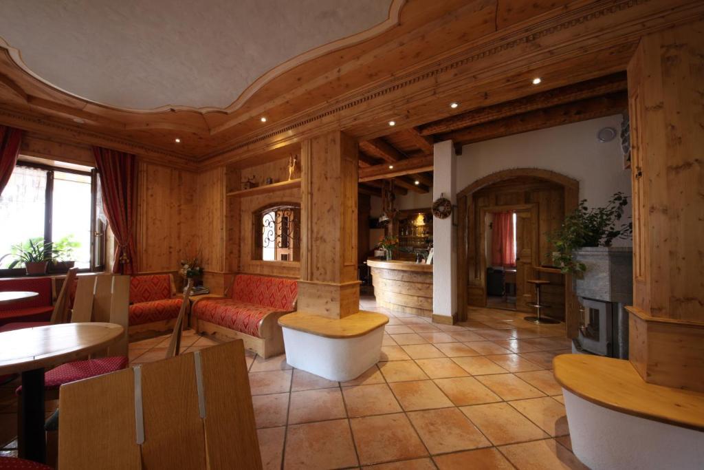 Albergo Centrale Forni di Sopra Εξωτερικό φωτογραφία
